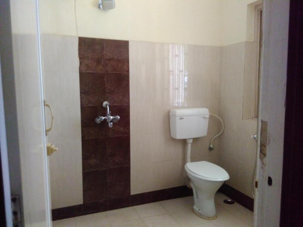Lake Land Guest House Kolkata Exterior photo