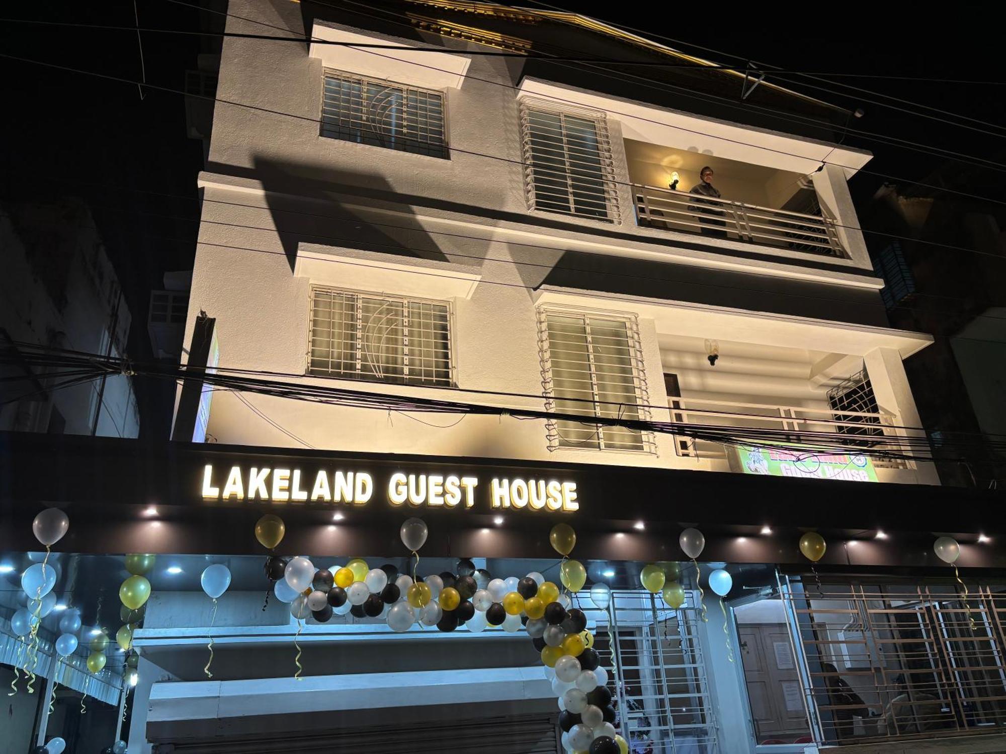 Lake Land Guest House Kolkata Exterior photo