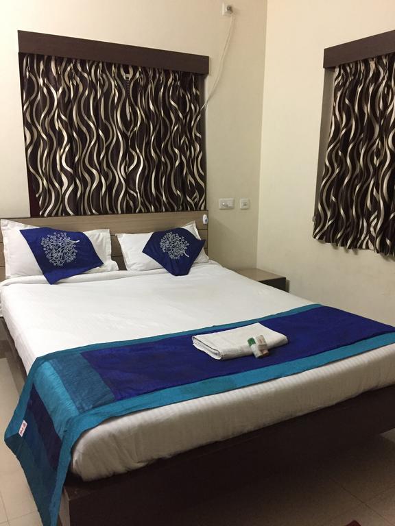 Lake Land Guest House Kolkata Exterior photo